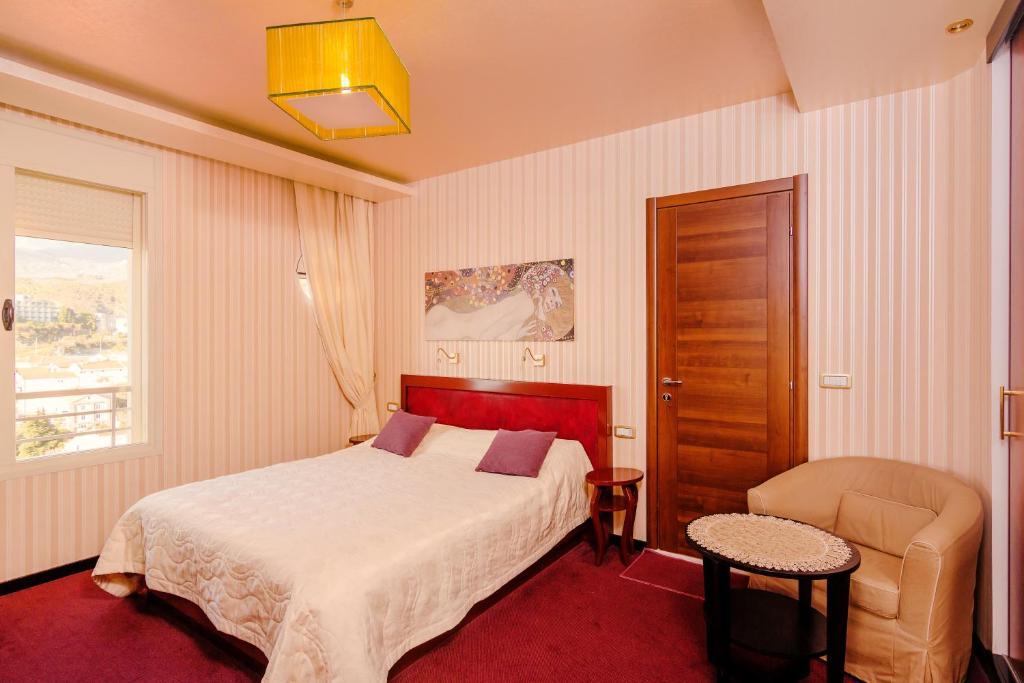 Meridian Hotel Budva Bilik gambar