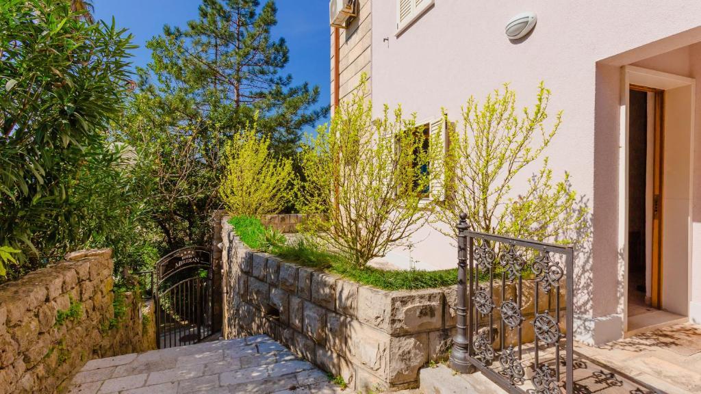 Meridian Hotel Budva Luaran gambar