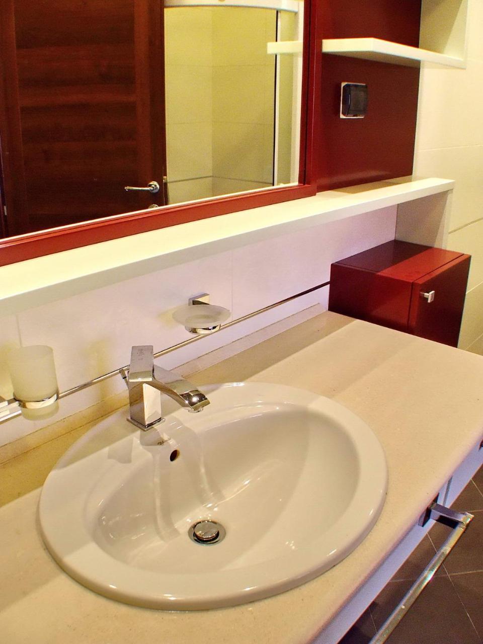 Meridian Hotel Budva Luaran gambar